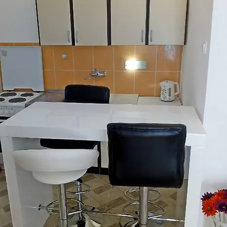 Mara I Ante Apartment Primosten