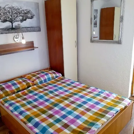Apartment Mara I Ante Primosten